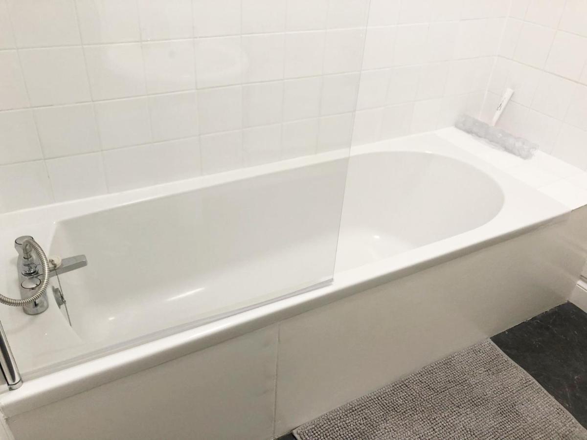 Sail Away. 1-Bed Apartment Close To The Beach 伯恩茅斯 外观 照片